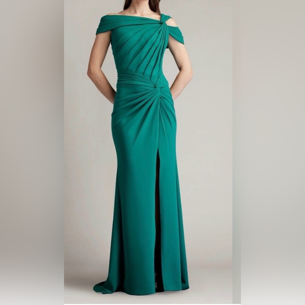 Tadashi Shoji Fitted Long Formal Pleated Slit Dress NWT Sz S